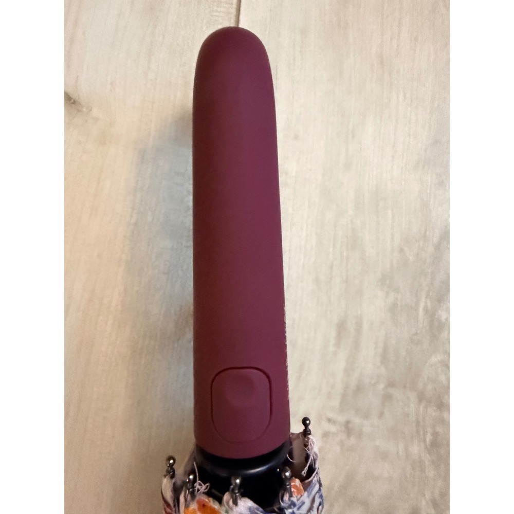Nine West Carabiner Handle Umbrella Compact 44in Canopy Floral Pink Burgundy NWT - Picture 11 of 11